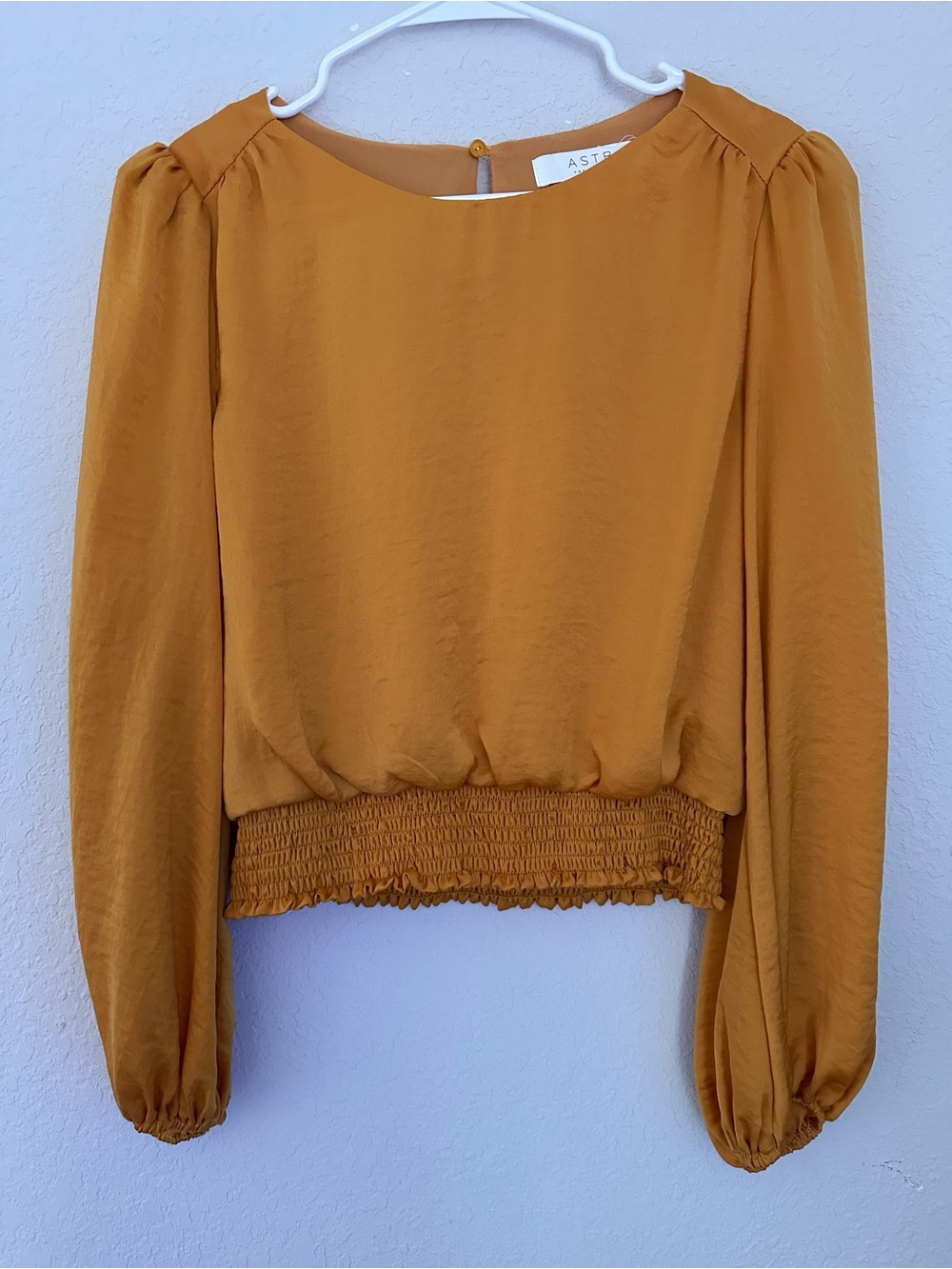 Astr Gold Balloon-Sleeve Smocked Hem Top